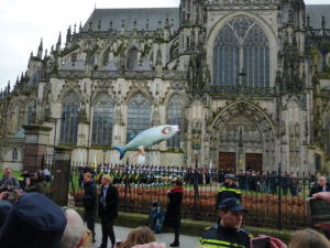 X-Treme Creations made a Hieronymus Bosch-inspired inflatable for the February 2016 opening of an exhibition marking the 500th anniversary of the painter’s death. This photo shows the fish with legs outside St. John’s Cathedral in the artist’s hometown of ’s-Hertogenbosch in The Netherlands. Photo: X-Treme Creations. 